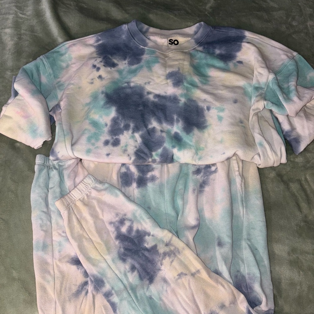Sonoma Tie-Dye Tee - Blue, Green, and White